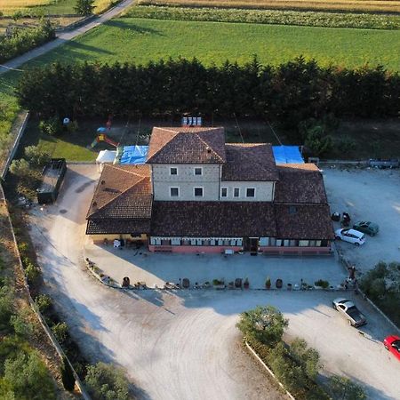 Agriturismo La Vecchia Cascina Di Paolo & Belinda Villa Pietrelcina Luaran gambar