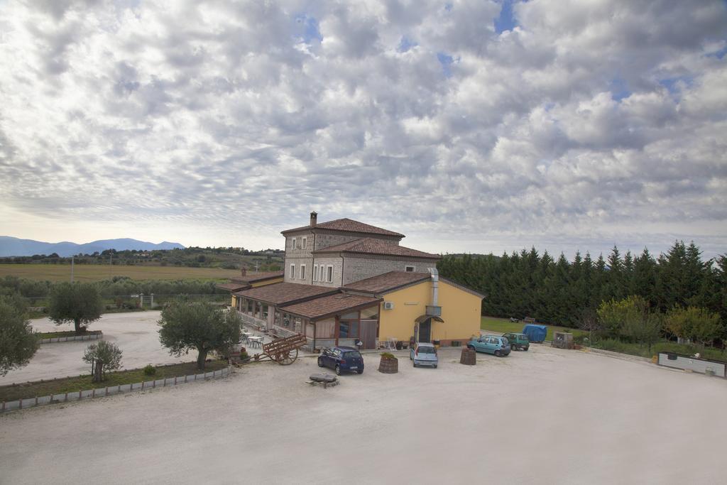 Agriturismo La Vecchia Cascina Di Paolo & Belinda Villa Pietrelcina Luaran gambar
