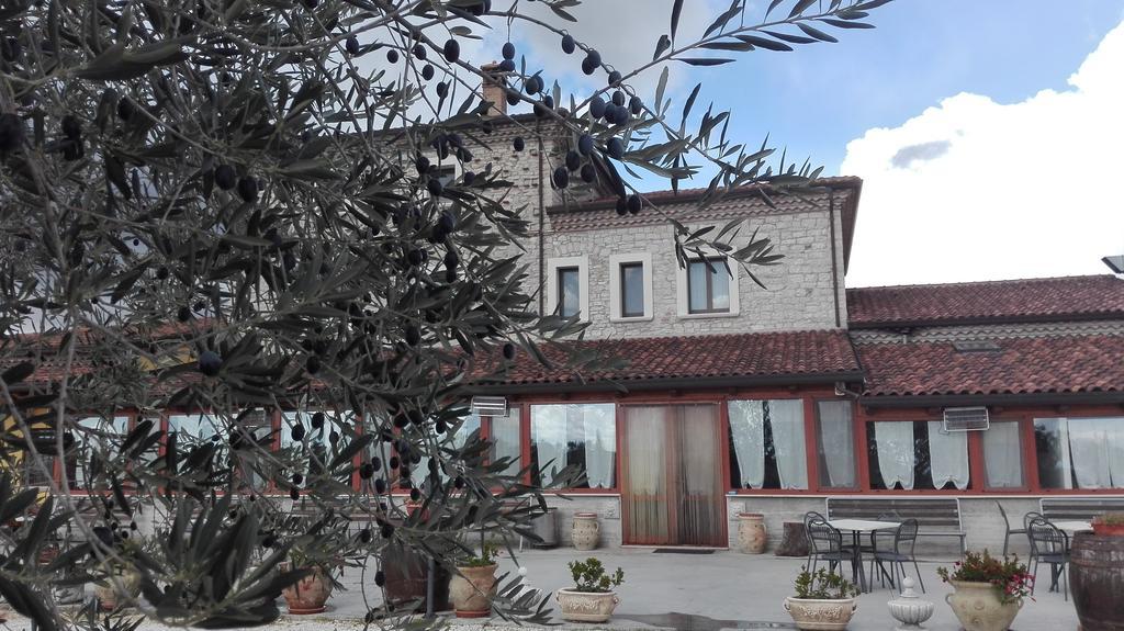 Agriturismo La Vecchia Cascina Di Paolo & Belinda Villa Pietrelcina Luaran gambar